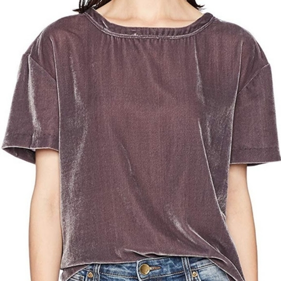 Gorgeous plum velvet top - Picture 3 of 4